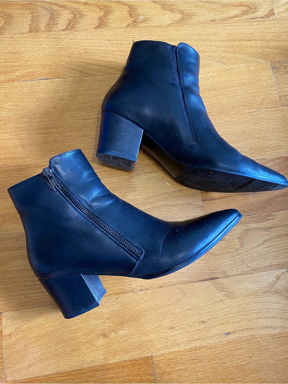 Vaneli Women's Black Leather Ankle Boots with Block Heel Pointed Toe 9 Narrow 9N